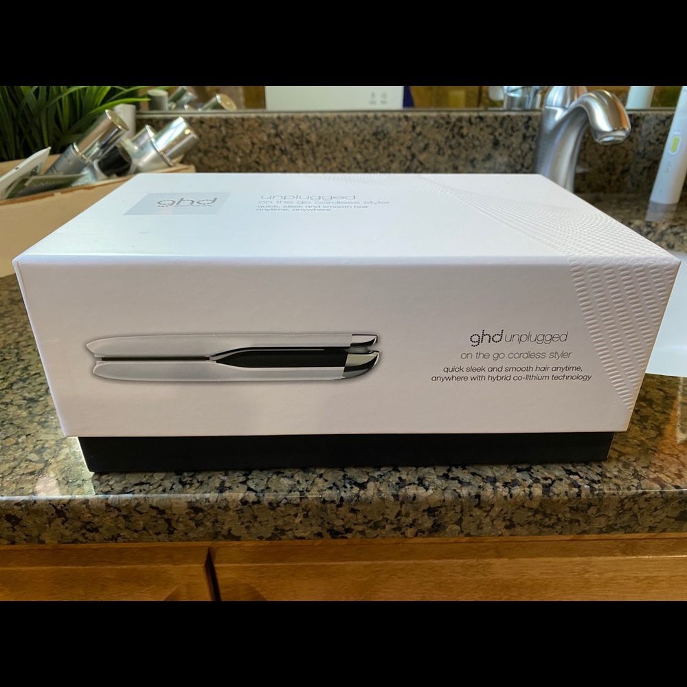 GHD wireless hair straightener